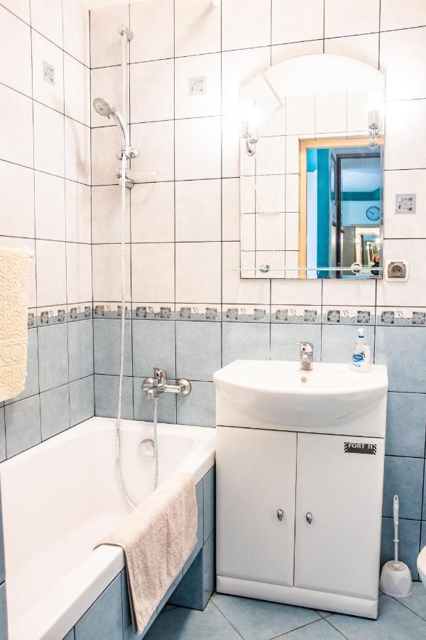 Apartament Z Parkingiem Варшава Екстер'єр фото